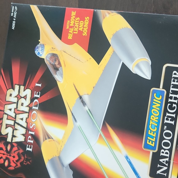 Star Wars Electronic Naboo Fighter - Picture 2 of 8